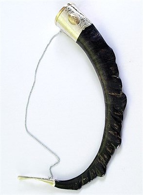 Элитный подарочный рог кавказского тура мельхиоровый с медальонами большой (плоский) - фото 7749