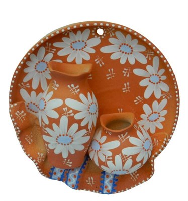 Сувенирная глиняная тарелочка ручной работы "Два кувшина" - фото 8249
