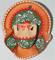 Сувенирная глиняная тарелочка ручной работы "Кувшинчик" красно-зеленая
