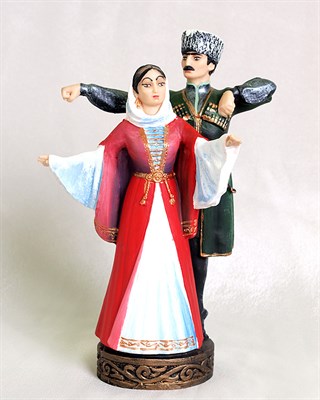 Подарочная статуэтка ручной работы "Джигит и горянка в танце" №2 обожженная глина - фото 8036